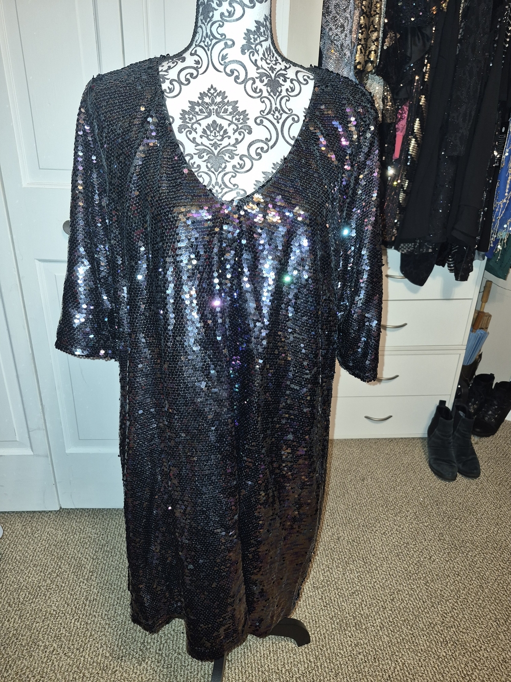 NWT - City Chic Multi Color Sequin V-Neck Midi Dress - L(20W)